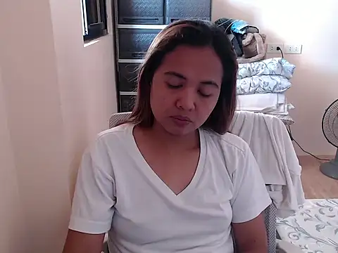 Snapshot of xTheLastVIRGINx chatting on November 2025 05:34:01 AM xTheLastVIRGINx online show from November 2025 05:34:01 AM