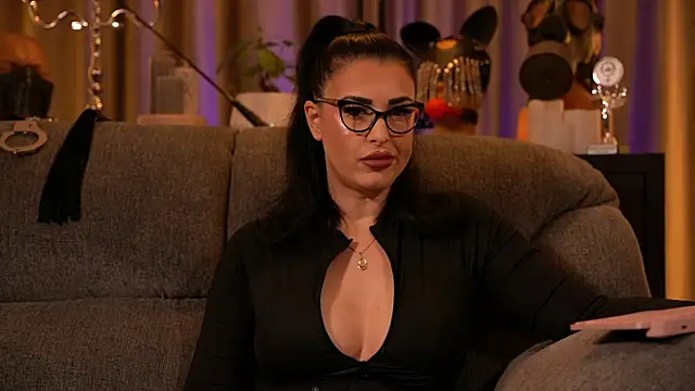 kelly kent online show from November 2025 12:10:02 AM