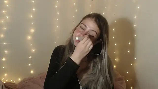 SweetSofty online show from February 2026 09:44:01 PM