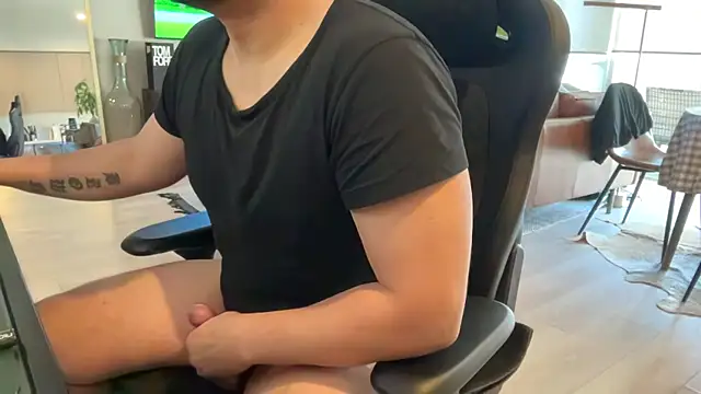 HungandThickLatin online show from February 2025 05:50:02 PM