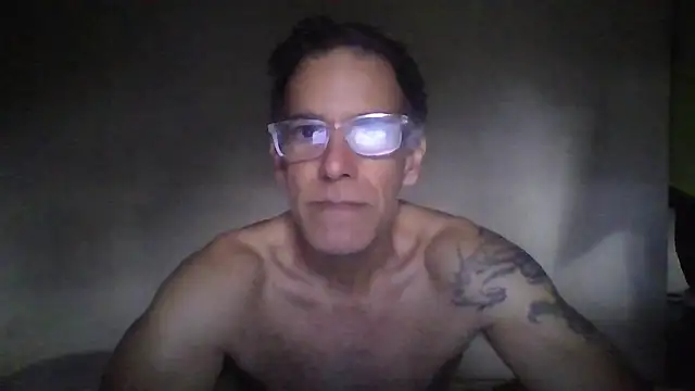 Snapshot of CaptainFox chatting on July 2026 11:41:02 AM CaptainFox online show from July 2026 11:41:02 AM