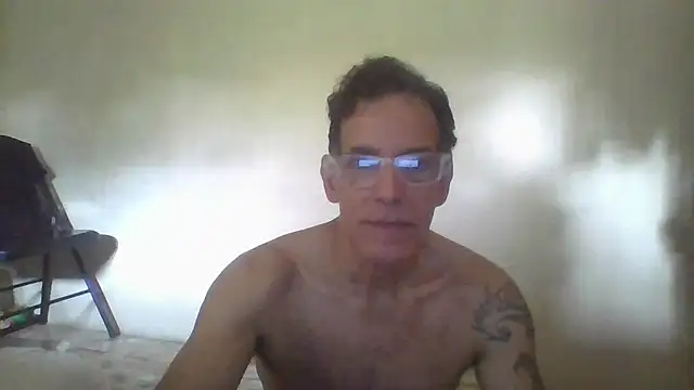Snapshot of CaptainFox chatting on July 2026 01:18:02 PM CaptainFox online show from July 2026 01:18:02 PM