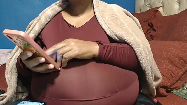 Snapshot of CUTEFIRMMELONSS chatting on May 2026 05:29:01 PM CUTEFIRMMELONSS online show from May 2026 05:29:01 PM