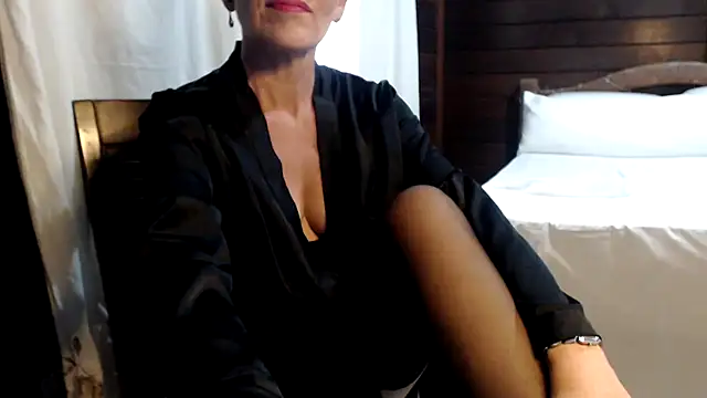 Snapshot of BarbaraDominatrix chatting on April 2026 05:08:02 PM BarbaraDominatrix online show from April 2026 05:08:02 PM