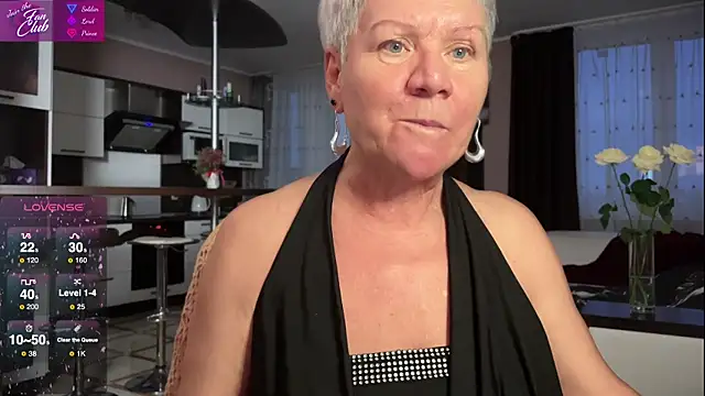 Snapshot of roxana_brooks chatting on January 2025 02:24:02 PM roxana brooks online show from January 2025 02:24:02 PM