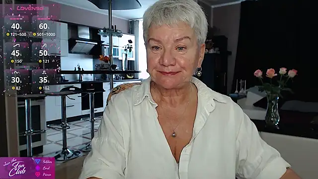 Snapshot of roxana_brooks chatting on August 2026 02:19:01 PM roxana brooks online show from August 2026 02:19:01 PM