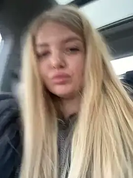 Snapshot of OdriOlsens chatting on December 2024 12:01:02 PM OdriOlsens online show from December 2024 12:01:02 PM