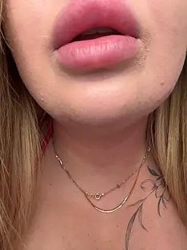 Snapshot of OdriOlsens chatting on December 2025 11:15:01 AM OdriOlsens online show from December 2025 11:15:01 AM