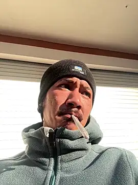 juniiorre online show from December 2025 08:31:02 AM