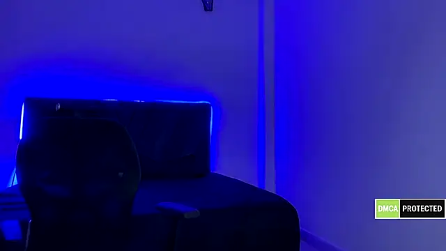 Hottie ishuu online show from November 2025 06:18:02 PM