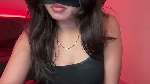 Hottie ishuu online show from February 2026 06:29:02 PM