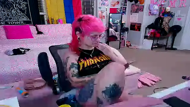 Snapshot of MissRomero chatting on November 2025 01:16:02 AM MissRomero online show from November 2025 01:16:02 AM