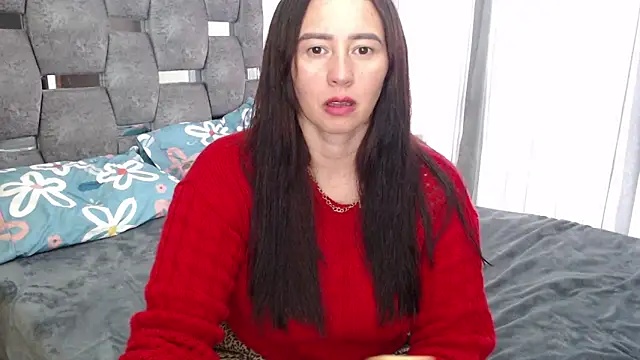 Snapshot of sara_hott_1 chatting on May 2026 07:08:02 PM sara hott 1 online show from May 2026 07:08:02 PM