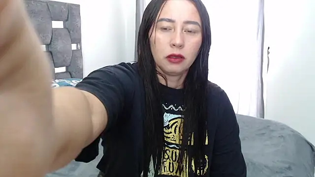 Snapshot of sara_hott_1 chatting on May 2026 03:20:02 PM sara hott 1 online show from May 2026 03:20:02 PM