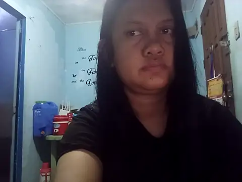 Snapshot of Honeybun25 chatting on October 2025 03:00:02 PM Honeybun25 online show from October 2025 03:00:02 PM