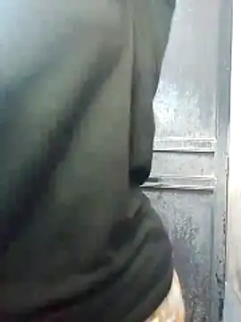 Snapshot of Honeybun25 chatting on March 2026 12:27:02 AM Honeybun25 online show from March 2026 12:27:02 AM