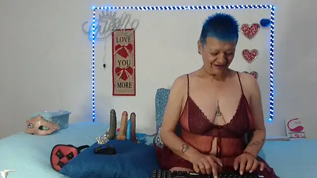 Snapshot of loquitaqueen011 chatting on January 2025 06:25:01 PM loquitaqueen011 online show from January 2025 06:25:01 PM