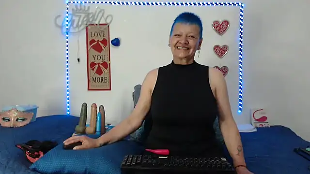 Snapshot of loquitaqueen011 chatting on March 2025 07:16:02 PM loquitaqueen011 online show from March 2025 07:16:02 PM