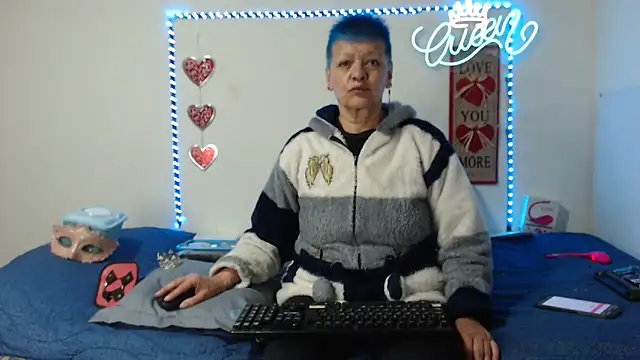 Snapshot of loquitaqueen011 chatting on September 2025 04:52:01 PM loquitaqueen011 online show from September 2025 04:52:01 PM