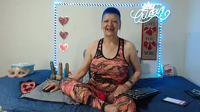 Snapshot of loquitaqueen011 chatting on September 2025 04:41:02 PM loquitaqueen011 online show from September 2025 04:41:02 PM