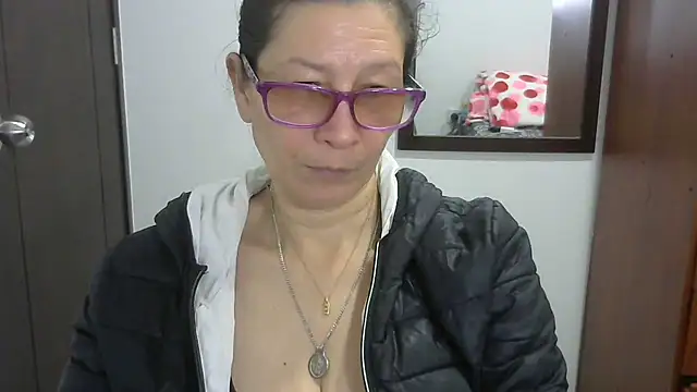 Snapshot of latin49 chatting on March 2025 04:45:02 AM latin49 online show from March 2025 04:45:02 AM