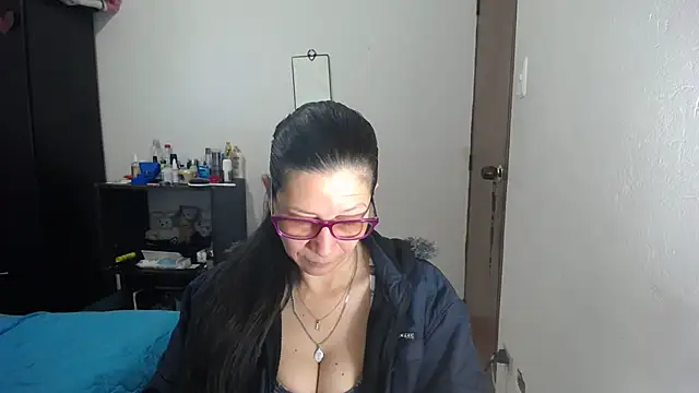 Snapshot of latin49 chatting on October 2025 05:15:02 AM latin49 online show from October 2025 05:15:02 AM