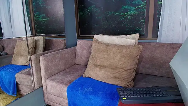 Snapshot of JONAS_SMITH_ chatting on February 2025 08:44:01 PM JONAS SMITH online show from February 2025 08:44:01 PM