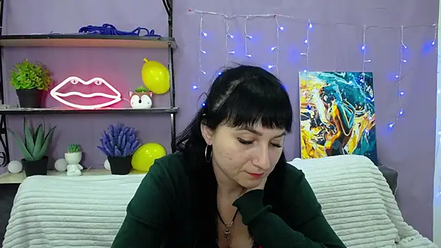 Snapshot of NinaFlawlees chatting on January 2025 10:30:02 PM NinaFlawlees online show from January 2025 10:30:02 PM