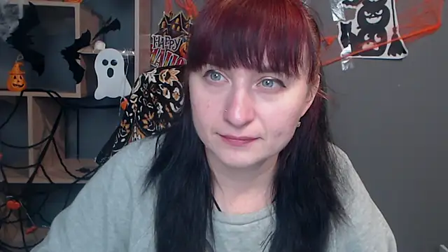 Snapshot of NinaFlawlees chatting on October 2025 12:05:02 PM NinaFlawlees online show from October 2025 12:05:02 PM