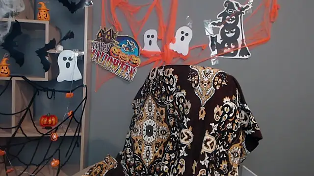 Snapshot of NinaFlawlees chatting on October 2025 12:44:02 PM NinaFlawlees online show from October 2025 12:44:02 PM