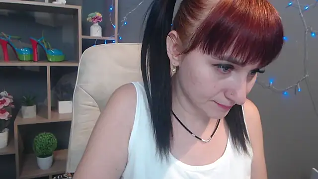 Snapshot of NinaFlawlees chatting on November 2025 01:10:01 PM NinaFlawlees online show from November 2025 01:10:01 PM