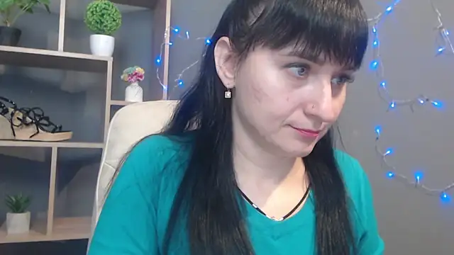 Snapshot of NinaFlawlees chatting on November 2025 12:37:02 PM NinaFlawlees online show from November 2025 12:37:02 PM