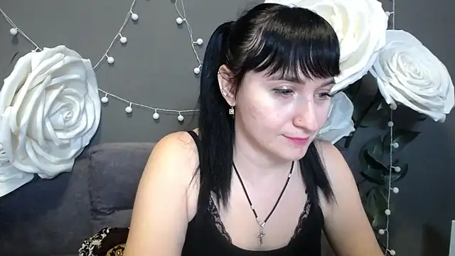 Snapshot of NinaFlawlees chatting on November 2025 01:00:01 PM NinaFlawlees online show from November 2025 01:00:01 PM