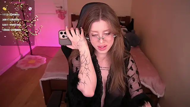 PenellopaRaw online show from March 2026 03:30:01 PM