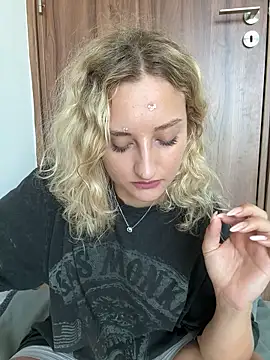 MileySummer online show from September 2025 08:05:01 AM