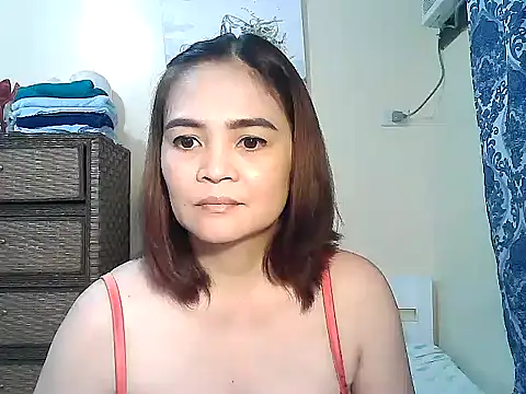 Kisses-13 online show from April 2026 01:23:01 PM