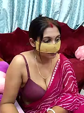 Snapshot of Queen_Dolly chatting on January 2025 06:10:02 PM Queen Dolly online show from January 2025 06:10:02 PM