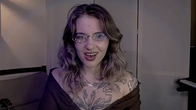 risha laas online show from December 2024 07:17:01 PM