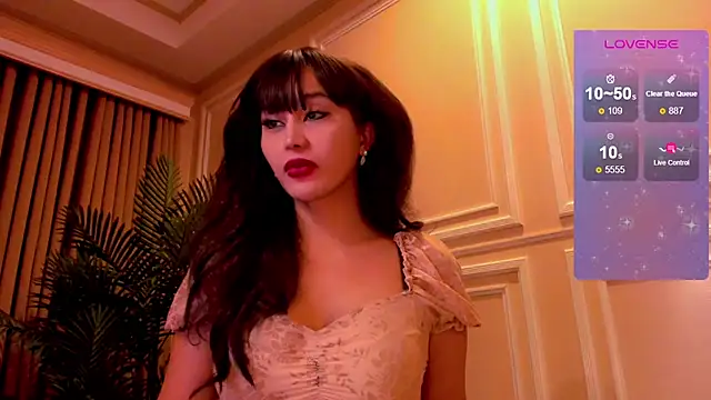 Snapshot of YOURCRISTINAS chatting on November 2025 01:44:02 PM YOURCRISTINAS online show from November 2025 01:44:02 PM