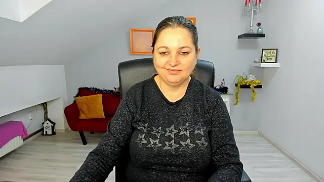 LollaGirl online show from January 2026 04:27:02 AM