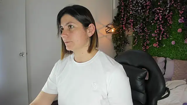 SarahDeyvis online show from February 2026 03:41:02 PM