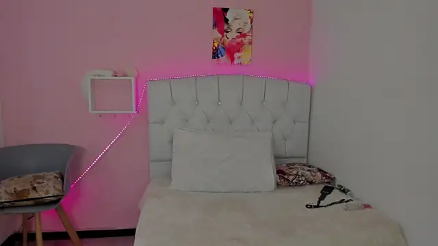 18candys online show from February 2026 10:21:01 PM