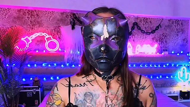 Cool Freak  online show from October 2025 10:38:01 AM