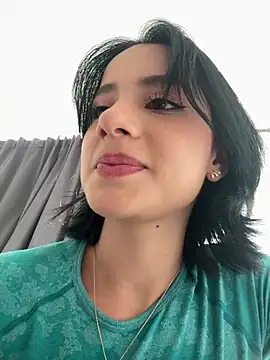 Snapshot of Ale_Lewis chatting on December 2024 08:21:02 PM Ale Lewis online show from December 2024 08:21:02 PM