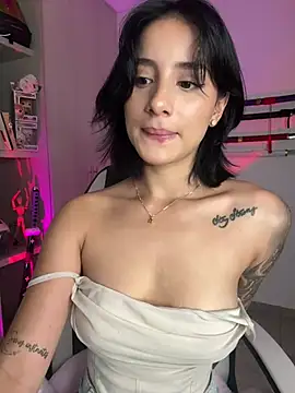 Snapshot of Ale_Lewis chatting on January 2025 12:09:01 AM Ale Lewis online show from January 2025 12:09:01 AM