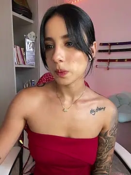 Snapshot of Ale_Lewis chatting on March 2025 10:21:01 PM Ale Lewis online show from March 2025 10:21:01 PM