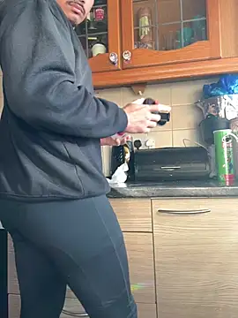 bigbrown- online show from March 2025 04:13:02 PM