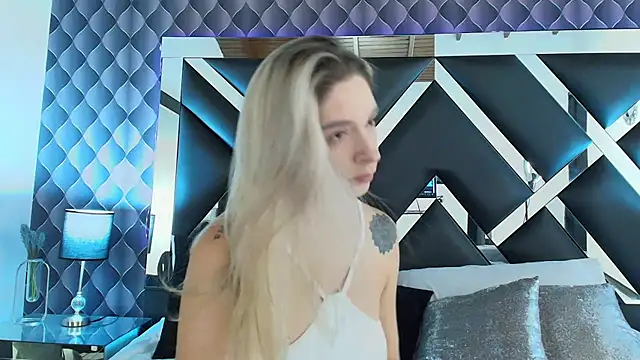 victoriaa lee  online show from January 2025 09:54:01 PM