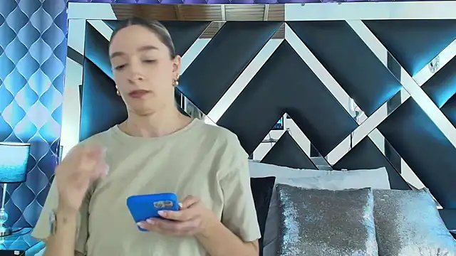 victoriaa lee  online show from January 2025 09:08:02 PM