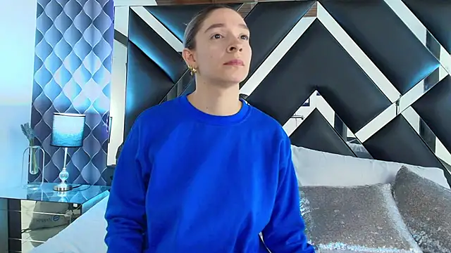 victoriaa lee  online show from February 2025 07:20:02 PM